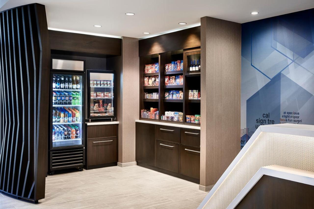 Springhill Suites By Marriott Springfield North Екстериор снимка